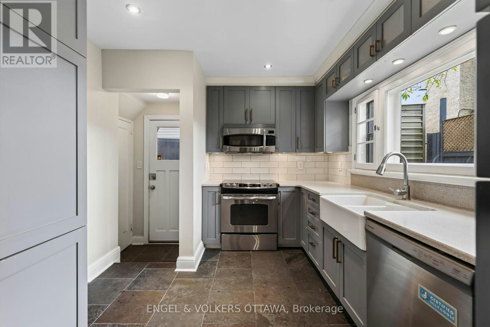 139 Renfrew Avenue, Ottawa, ON, K1S 1Z7 - 15
