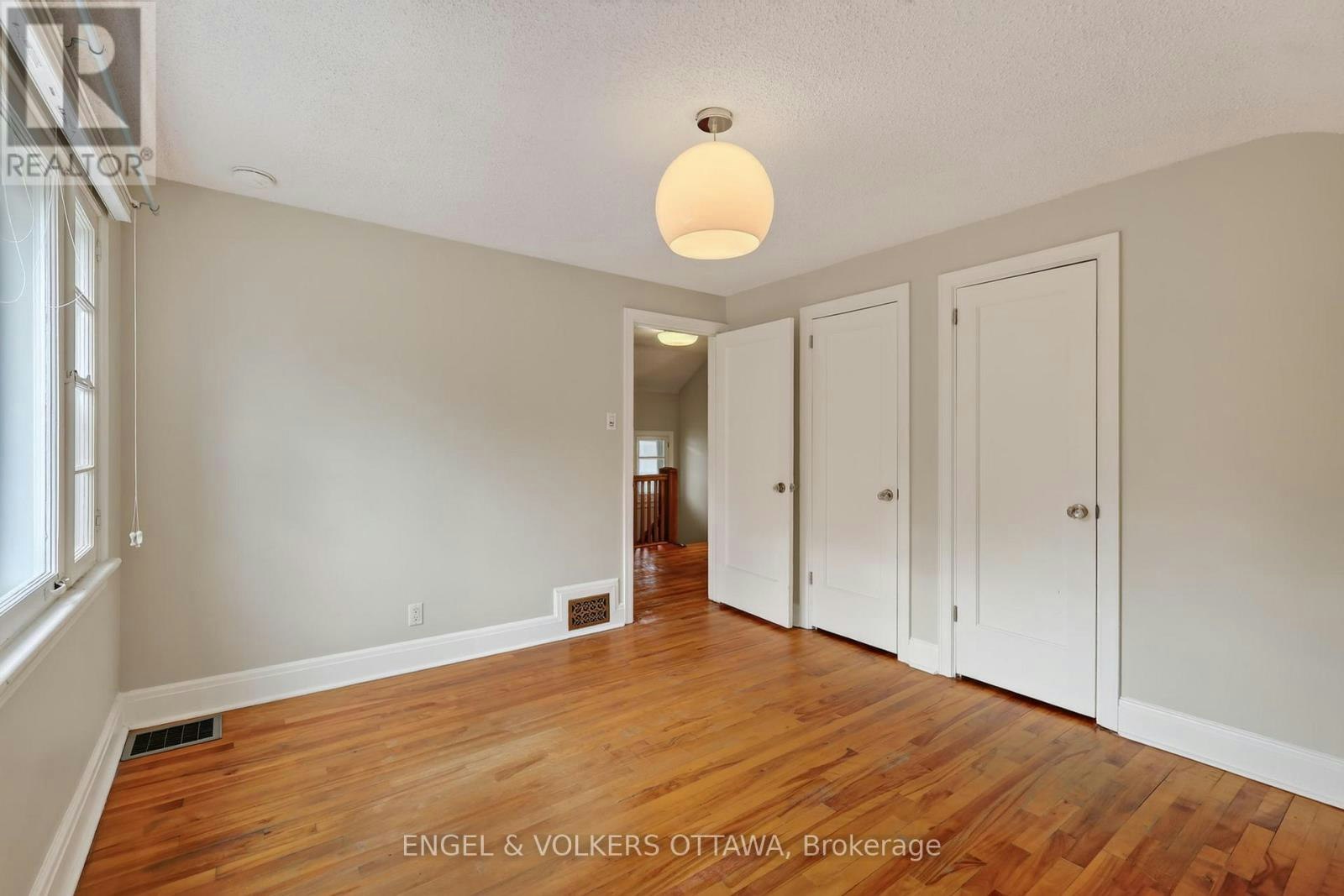 139 Renfrew Avenue, Ottawa, ON, K1S 1Z7 - 18
