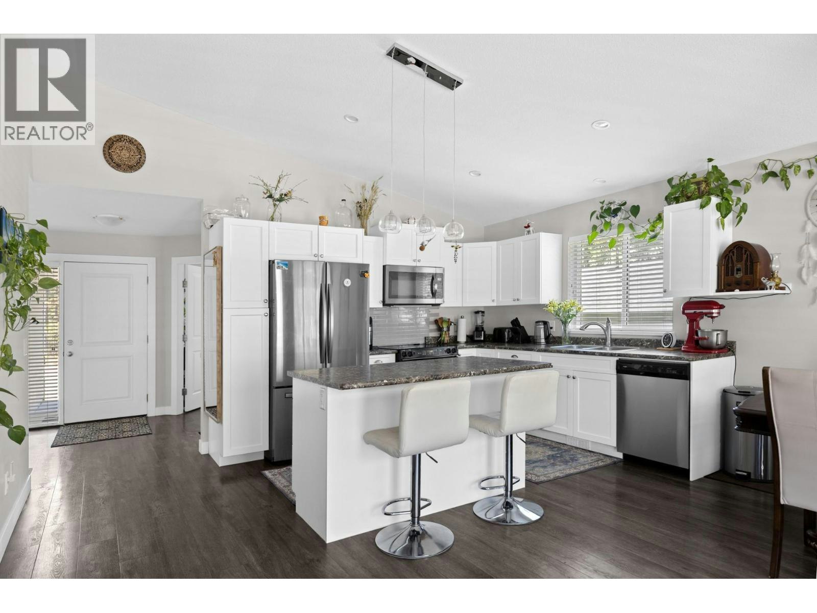 690 Muir Road, West Kelowna, BC, V1Z 3W2