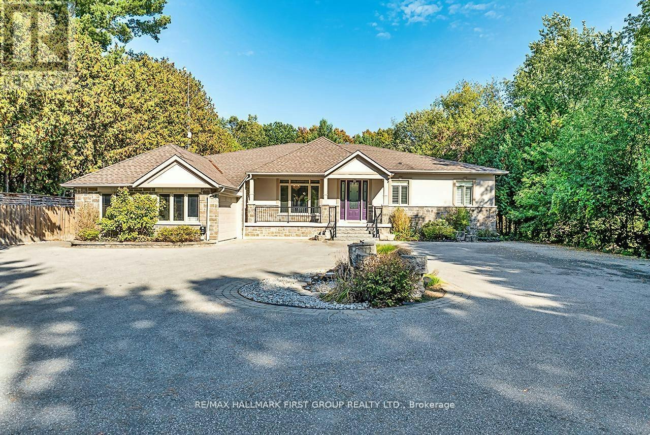 15 Shepherd Road, Whitby, ON, L1M 1G8