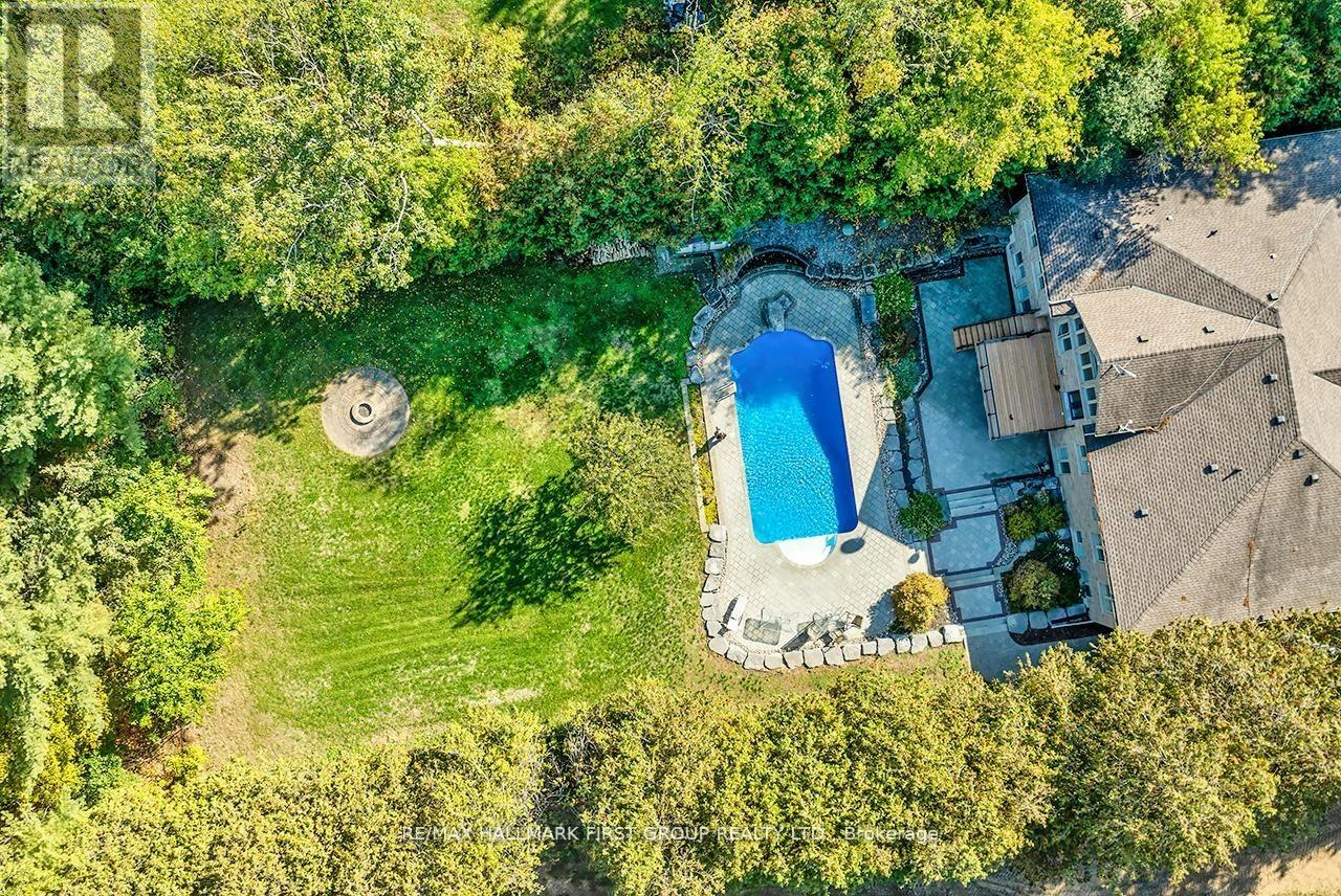15 Shepherd Road, Whitby, ON, L1M 1G8