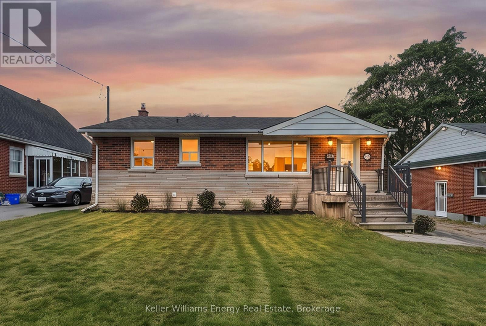 54 Eastlawn Street, Oshawa, ON, L1H 7J8