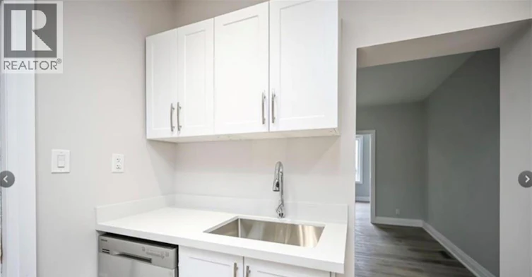 1024 Cannon Street E, Hamilton, ON, L8L 2H6 - 4