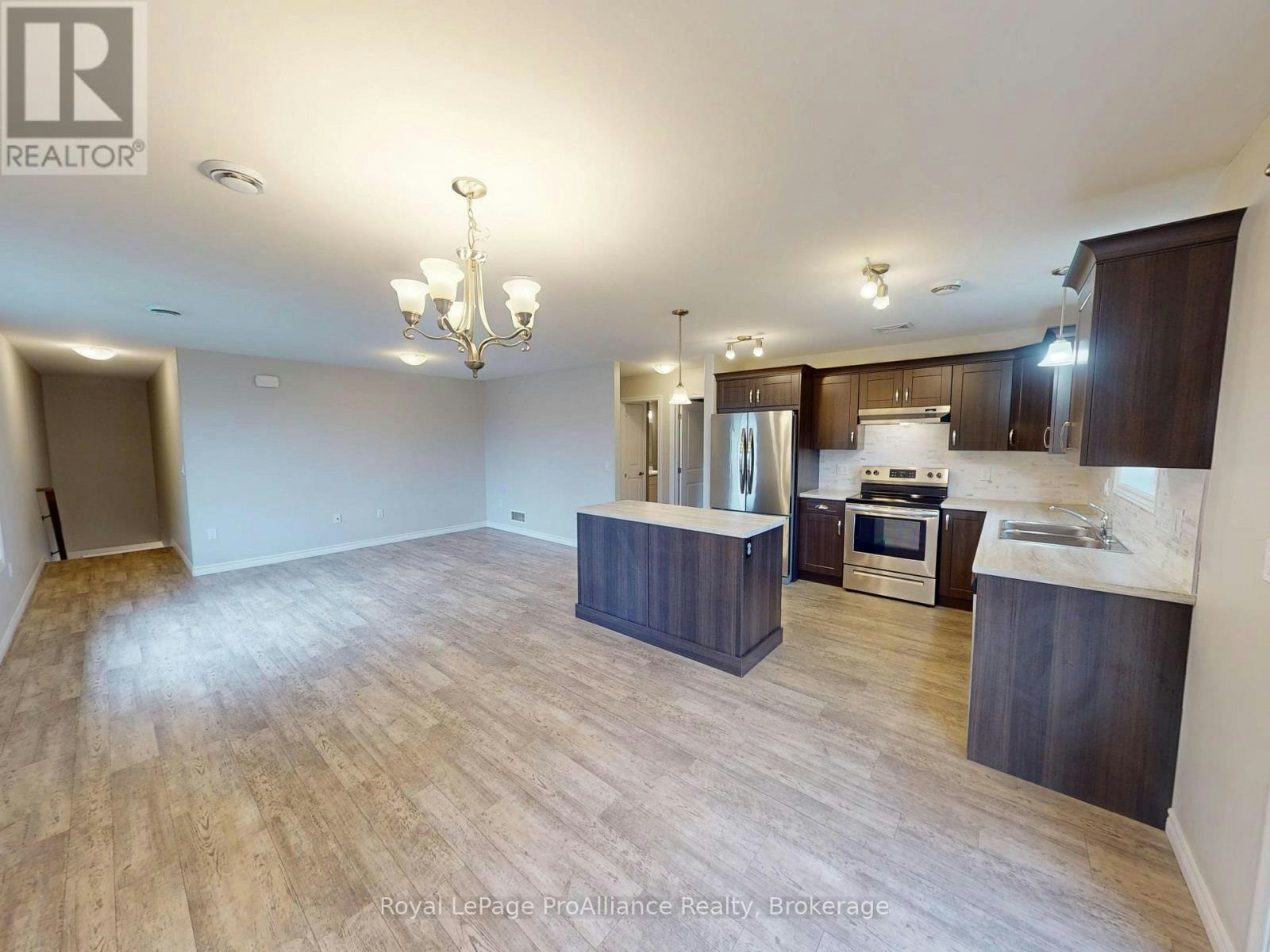 70 Ridgeway Place, Belleville, ON, K8P 0E6 - 10
