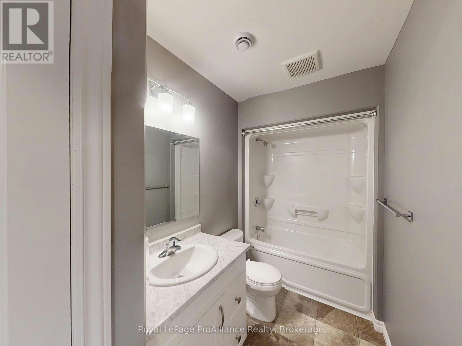 70 Ridgeway Place, Belleville, ON, K8P 0E6 - 16