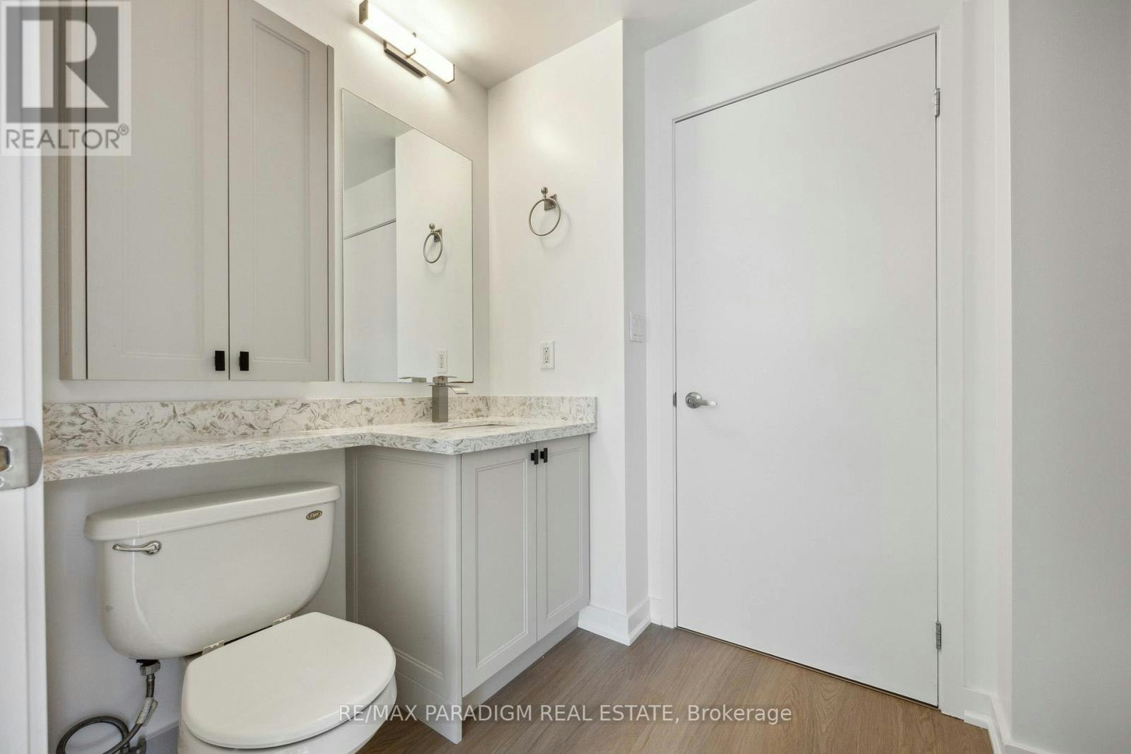 611-9 Spadina Avenue, Toronto, ON, M5V 3M5 - 23