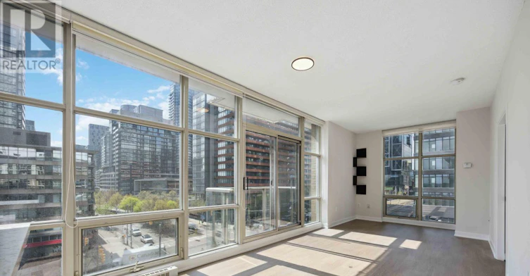 611-9 Spadina Avenue, Toronto, ON, M5V 3M5 - 13