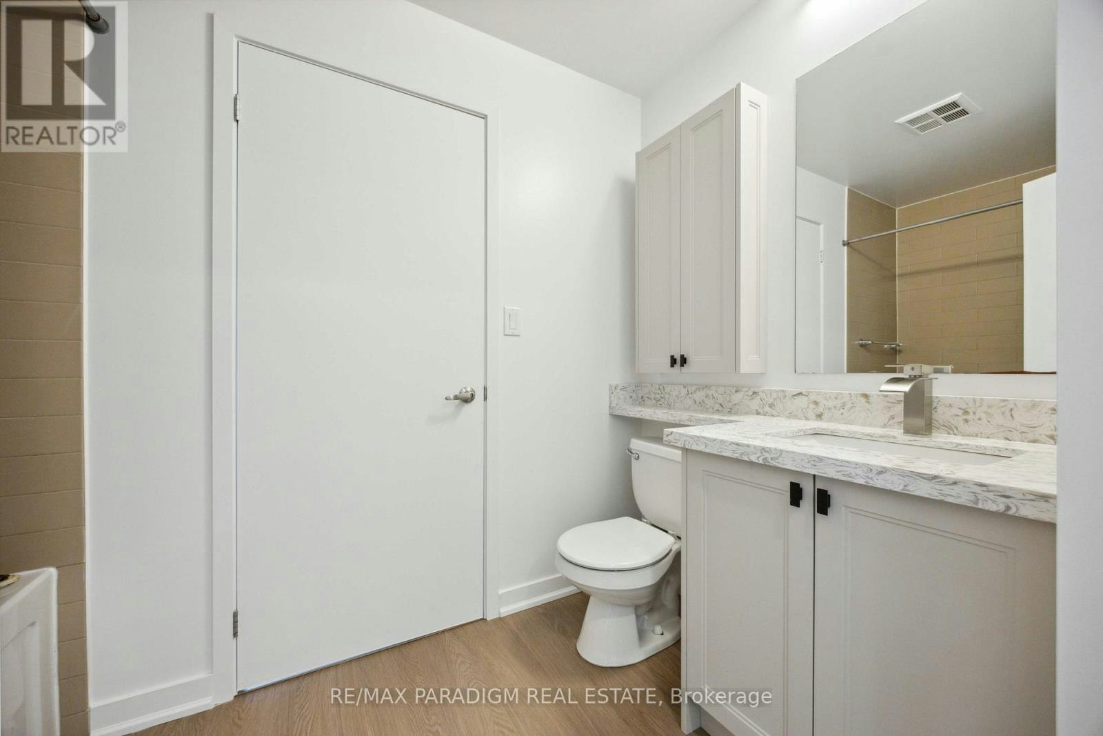 611-9 Spadina Avenue, Toronto, ON, M5V 3M5 - 26