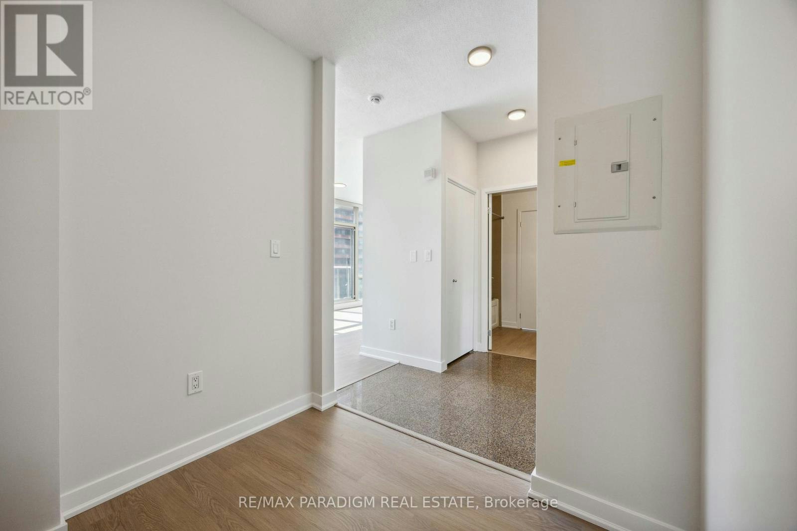 611-9 Spadina Avenue, Toronto, ON, M5V 3M5 - 25