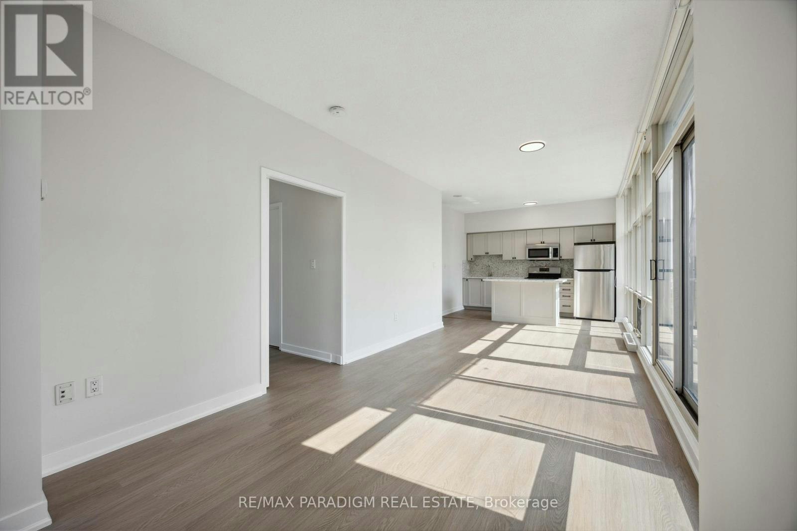 611-9 Spadina Avenue, Toronto, ON, M5V 3M5 - 16