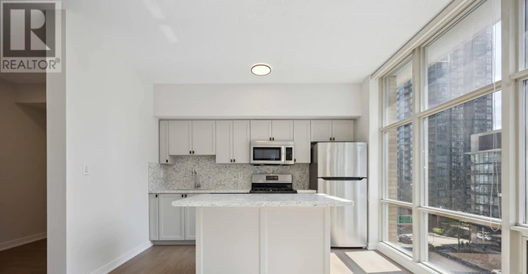 611-9 Spadina Avenue, Toronto, ON, M5V 3M5 - 8