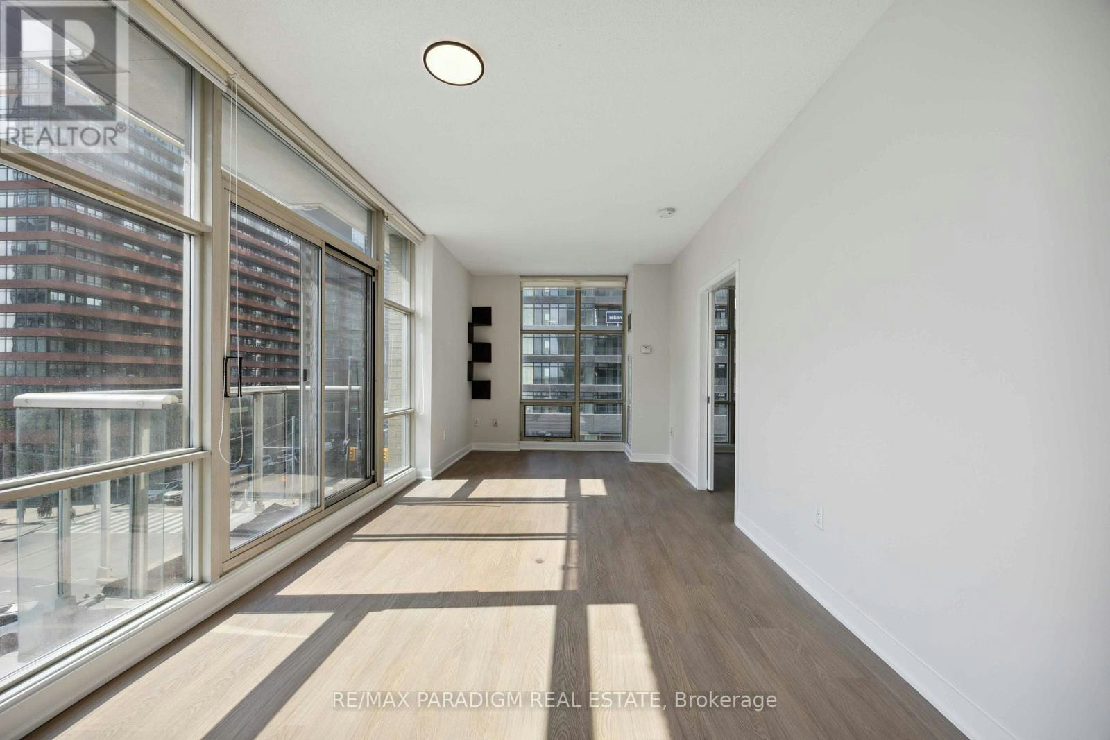 611-9 Spadina Avenue, Toronto, ON, M5V 3M5 - 14