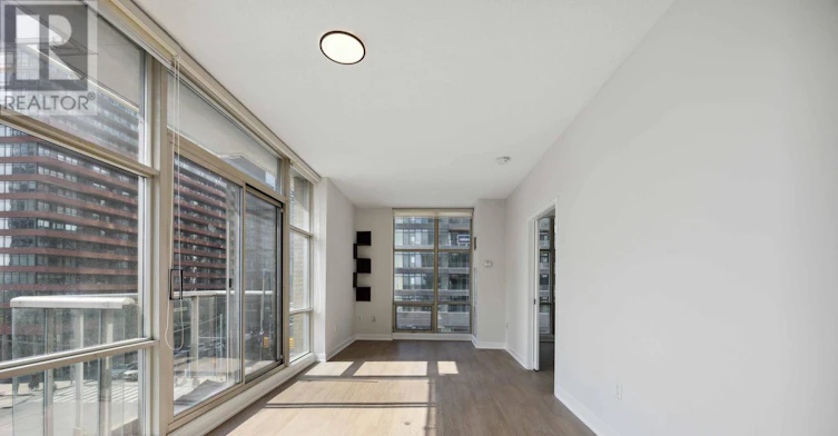 611-9 Spadina Avenue, Toronto, ON, M5V 3M5 - 14