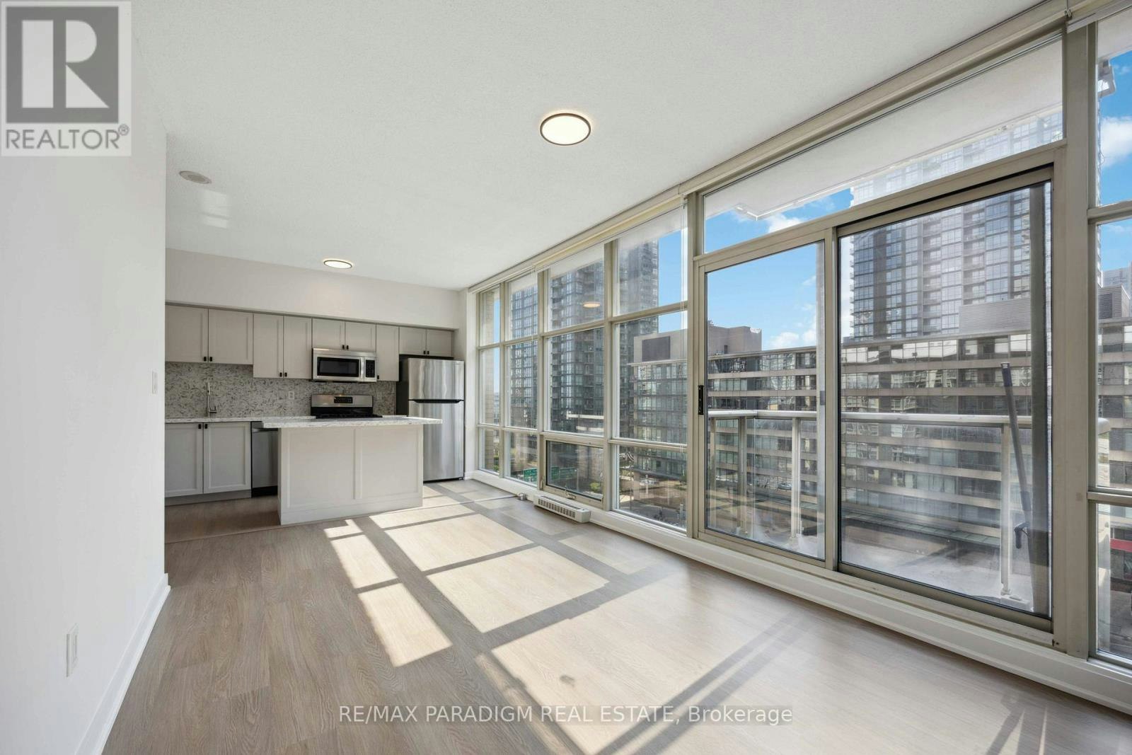 611-9 Spadina Avenue, Toronto, ON, M5V 3M5 - 18