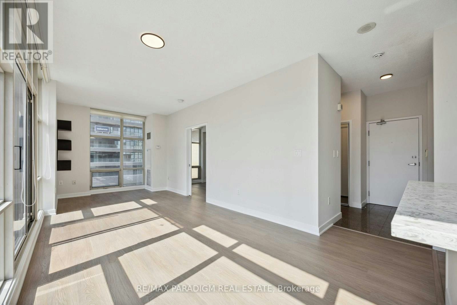 611-9 Spadina Avenue, Toronto, ON, M5V 3M5 - 12