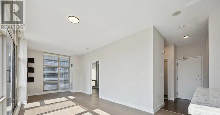 611-9 Spadina Avenue, Toronto, ON, M5V 3M5 - 12