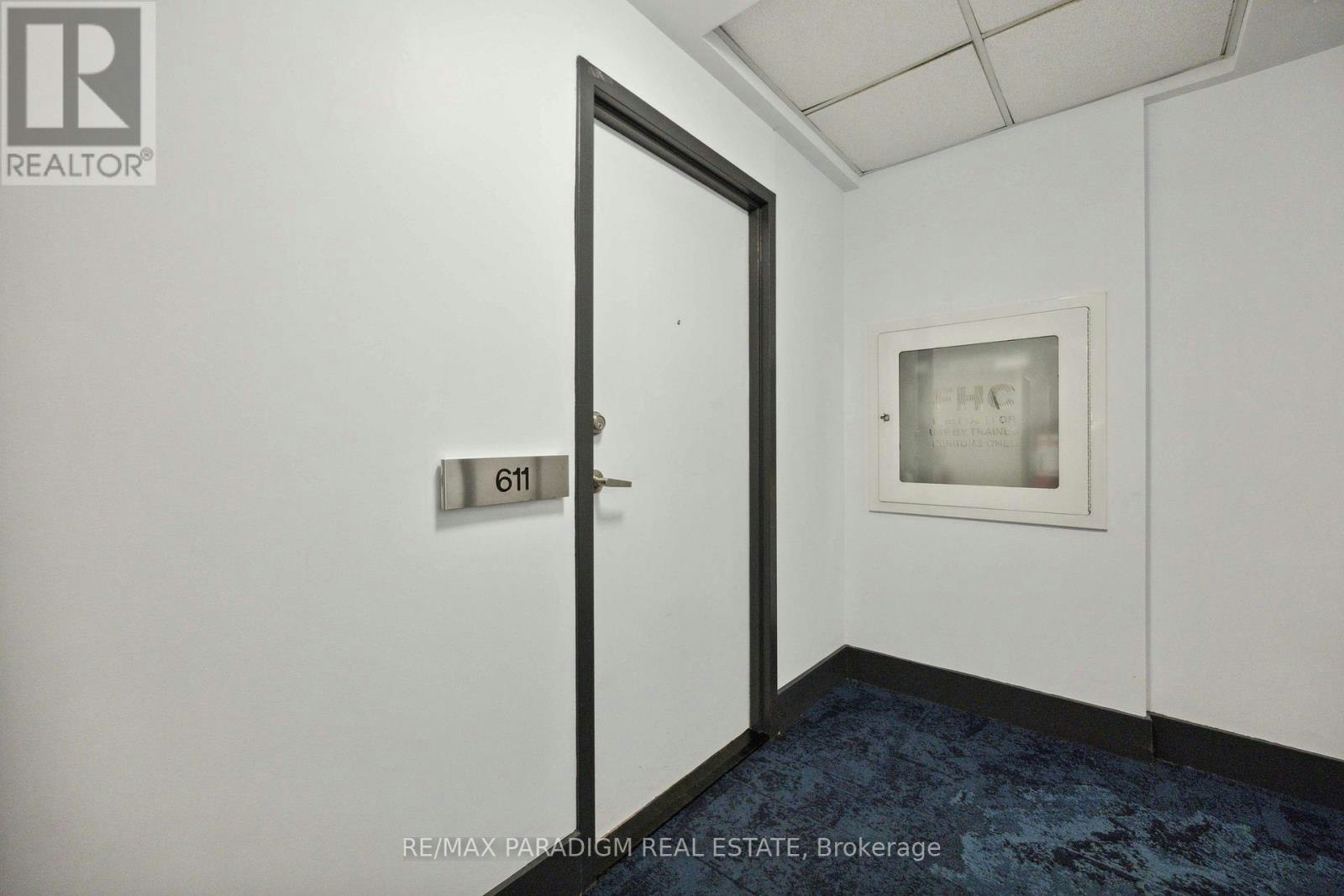 611-9 Spadina Avenue, Toronto, ON, M5V 3M5 - 3