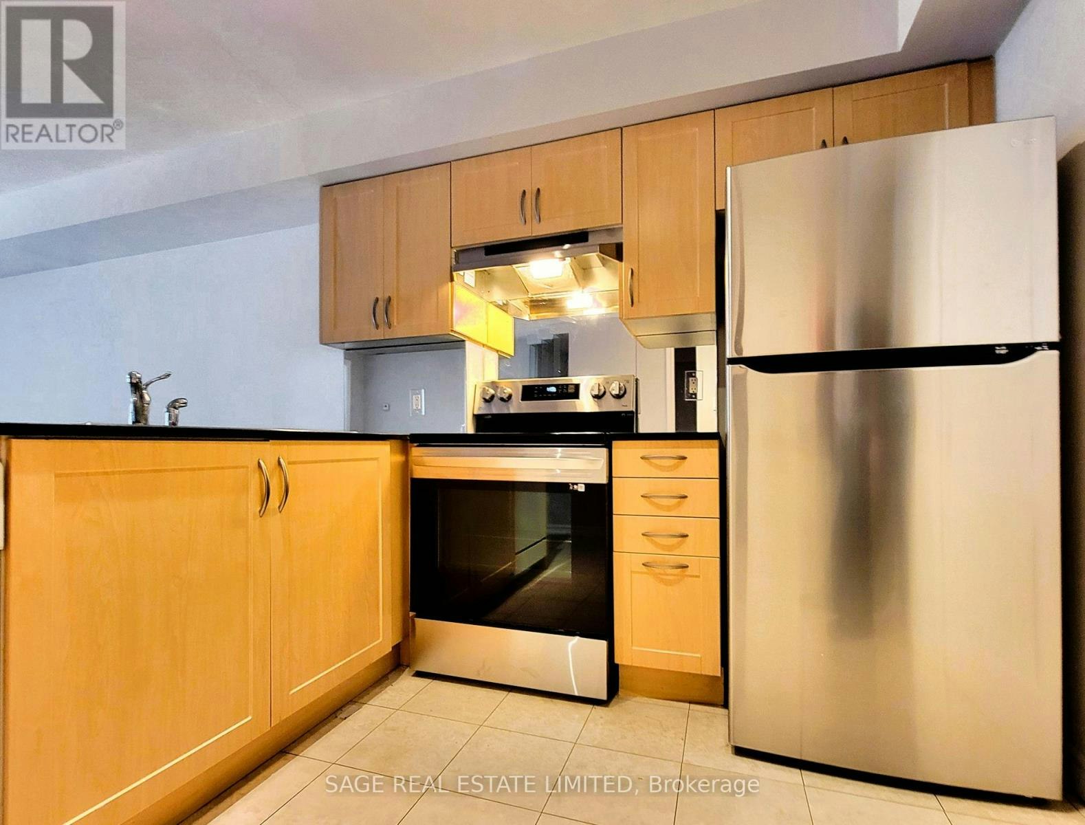 1505-801 Bay Street, Toronto, ON, M5S 1Y9 - 4