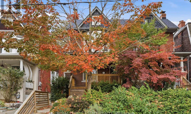 6 Sandford Avenue