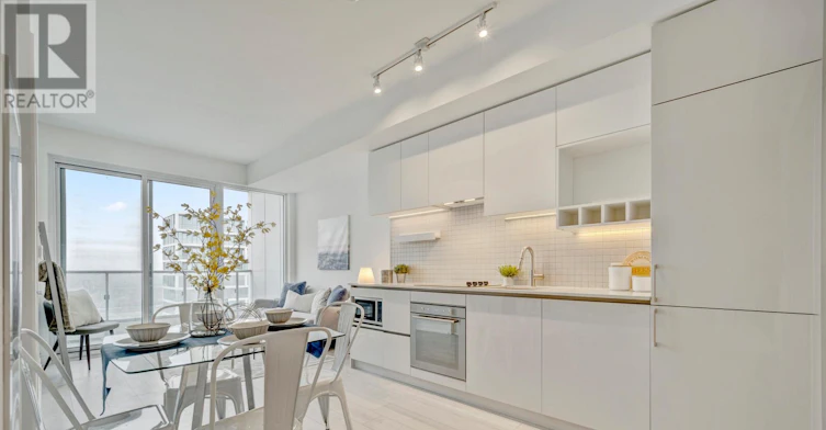 6105-898 Portage Parkway, Vaughan, ON, L4K 0J6 - 4