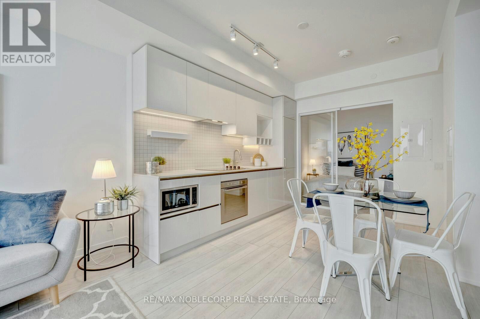 6105-898 Portage Parkway, Vaughan, ON, L4K 0J6 - 9