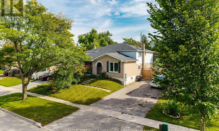 21 B College Crescent