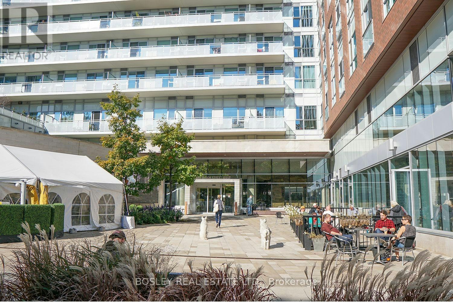 829-1830 Bloor Street W, Toronto, ON, M6P 0A2 - 4