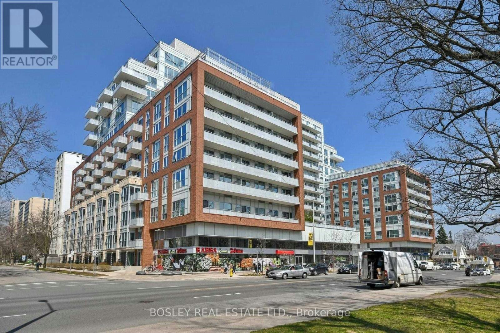 829-1830 Bloor Street W, Toronto, ON, M6P 0A2