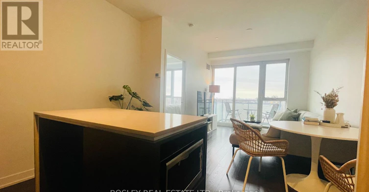 829-1830 Bloor Street W, Toronto, ON, M6P 0A2 - 10