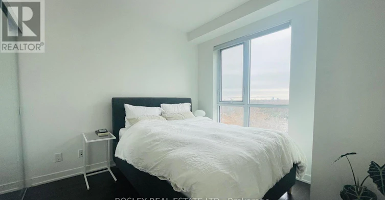 829-1830 Bloor Street W, Toronto, ON, M6P 0A2 - 11