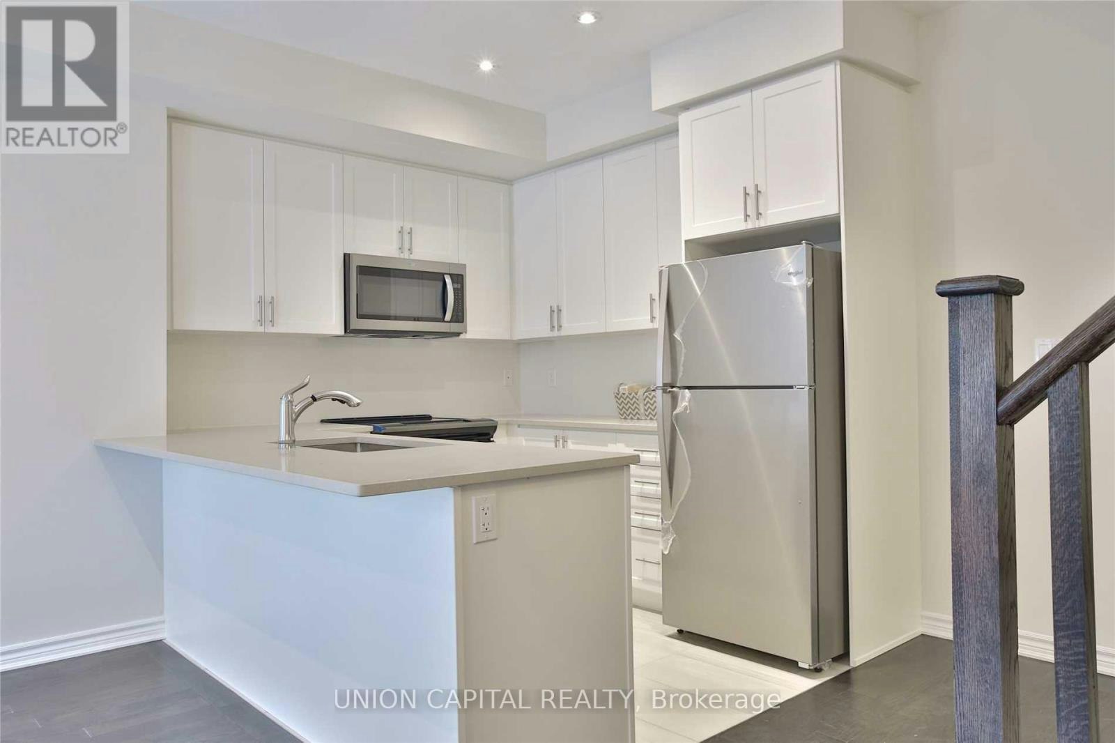 16-18 Applewood Lane, Toronto, ON, M9C 0C1 - 10