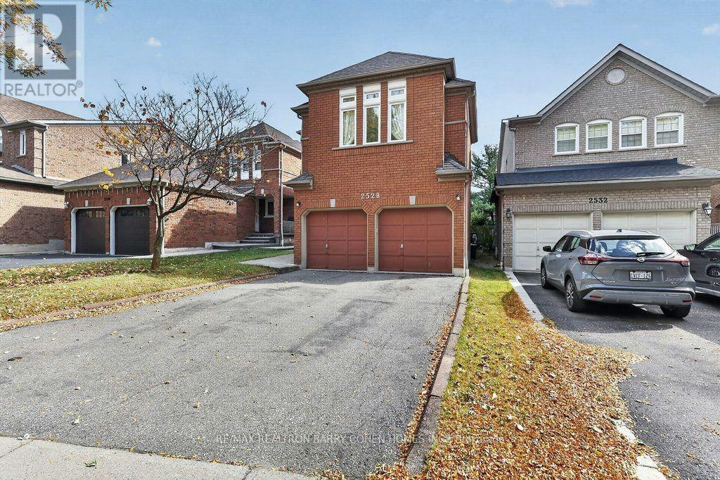 2528 Willowburne Drive, Mississauga, ON, L5M 5E9