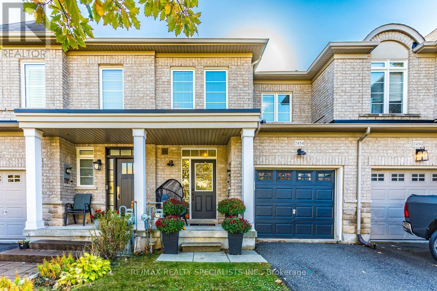 2454 Montagne Avenue, Oakville, ON, L6M 0J5
