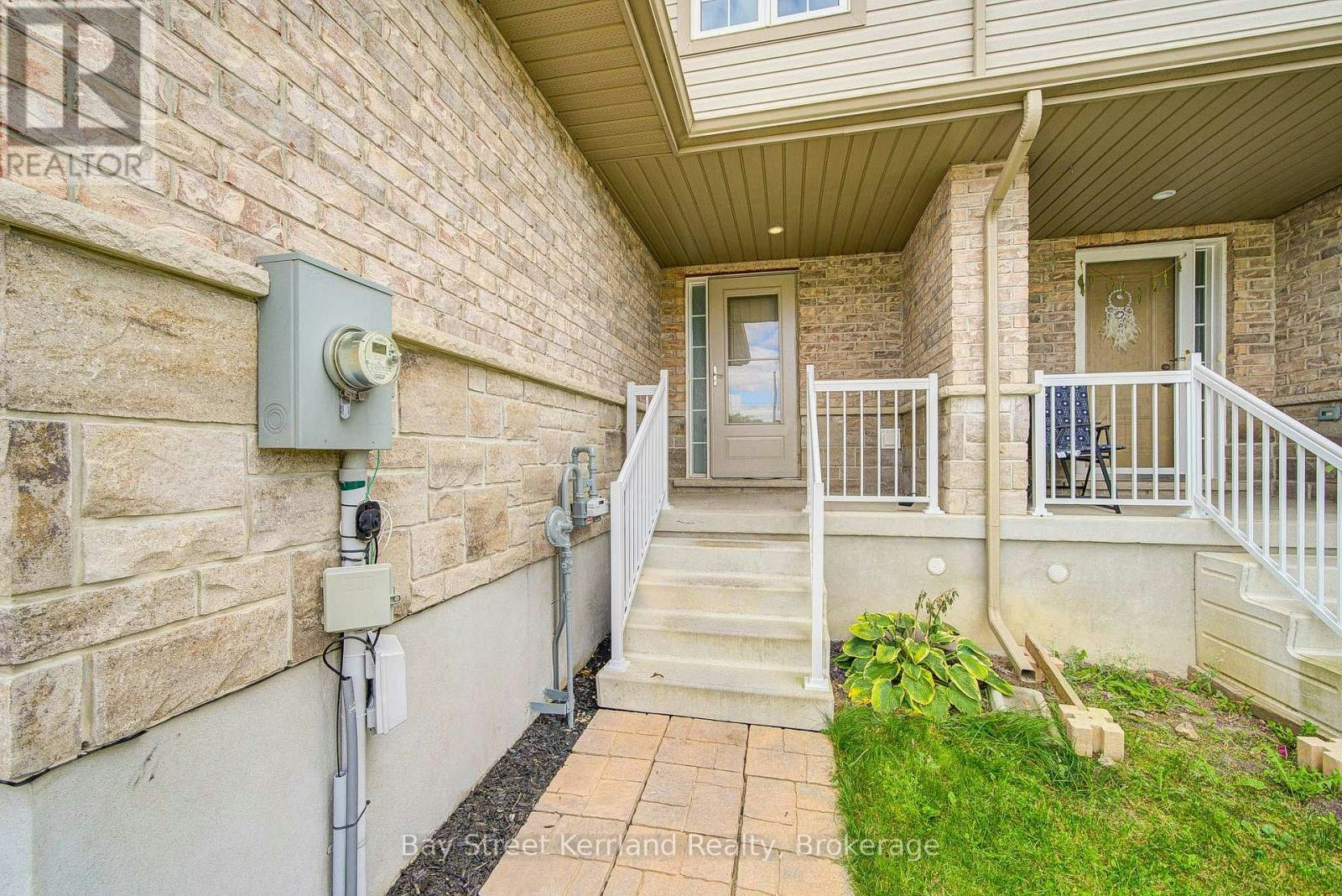 31 Marshall Drive, Guelph, ON, N1E 0K7 - 3