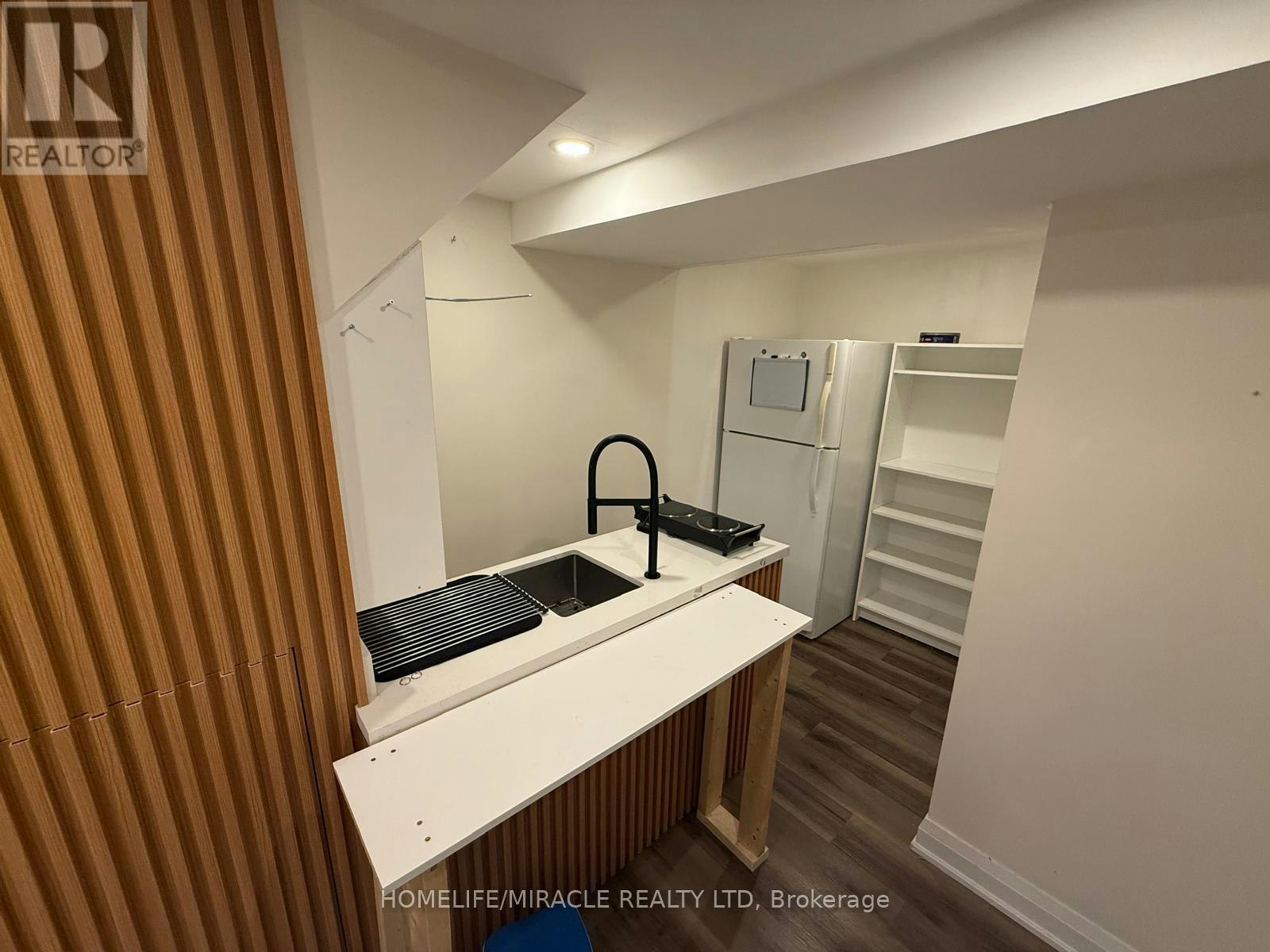 BSMT-838 Grace Street, Newmarket, ON, L3Y 2L7 - 7