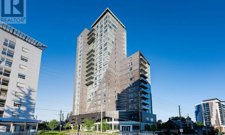 902-158 King Street