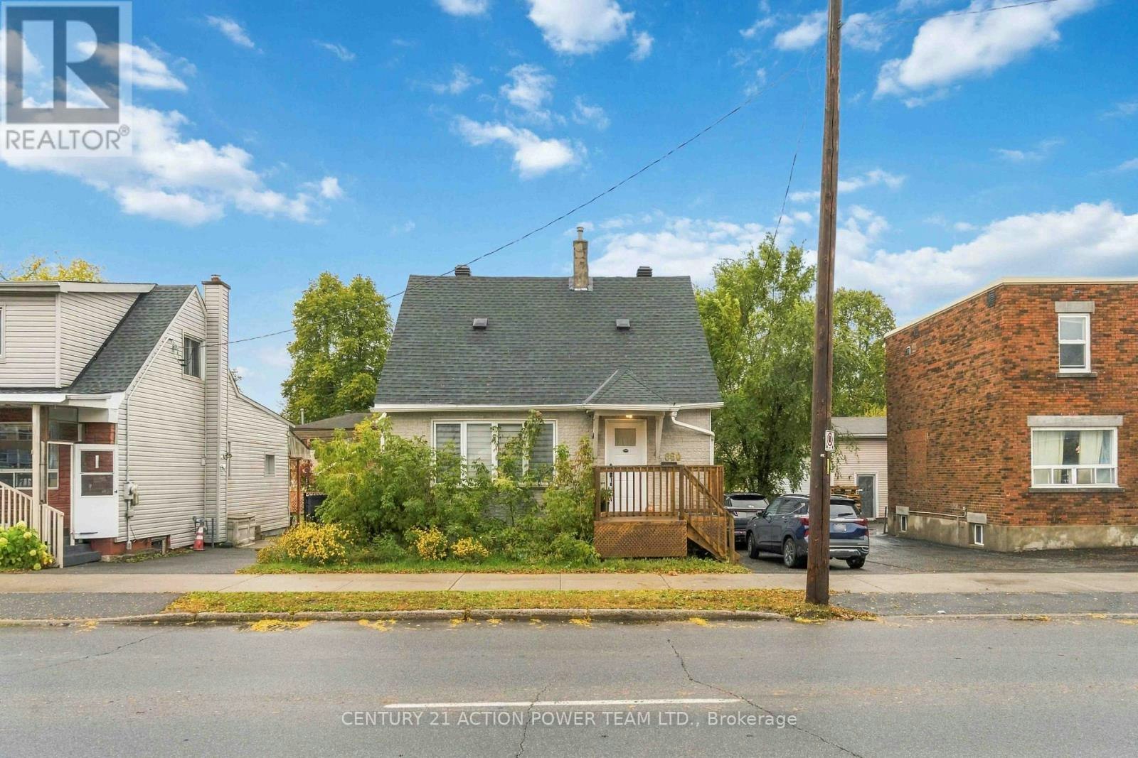 660 St Laurent Boulevard, Ottawa, ON, K1K 3A5 - 3