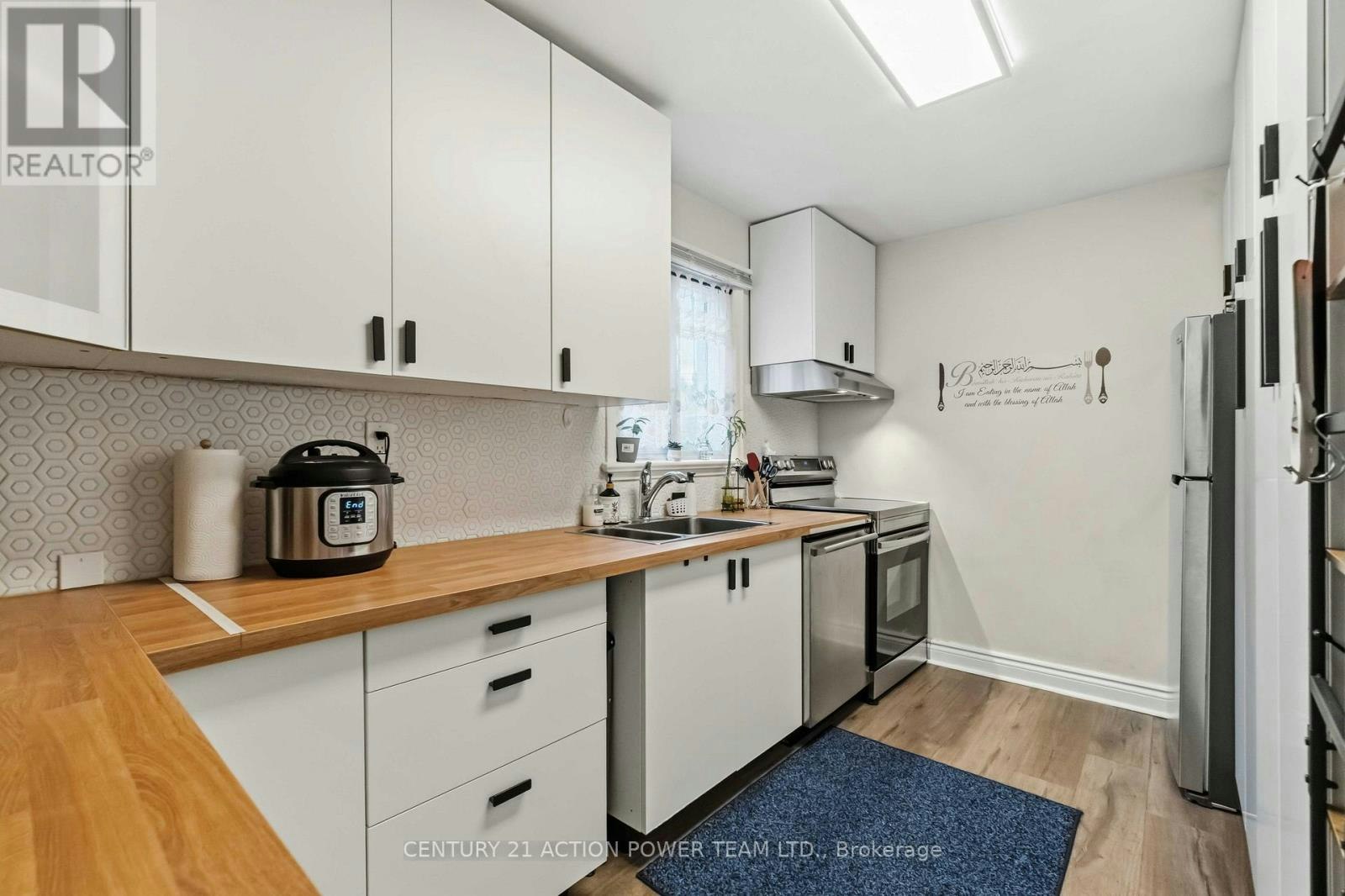 660 St Laurent Boulevard, Ottawa, ON, K1K 3A5 - 8
