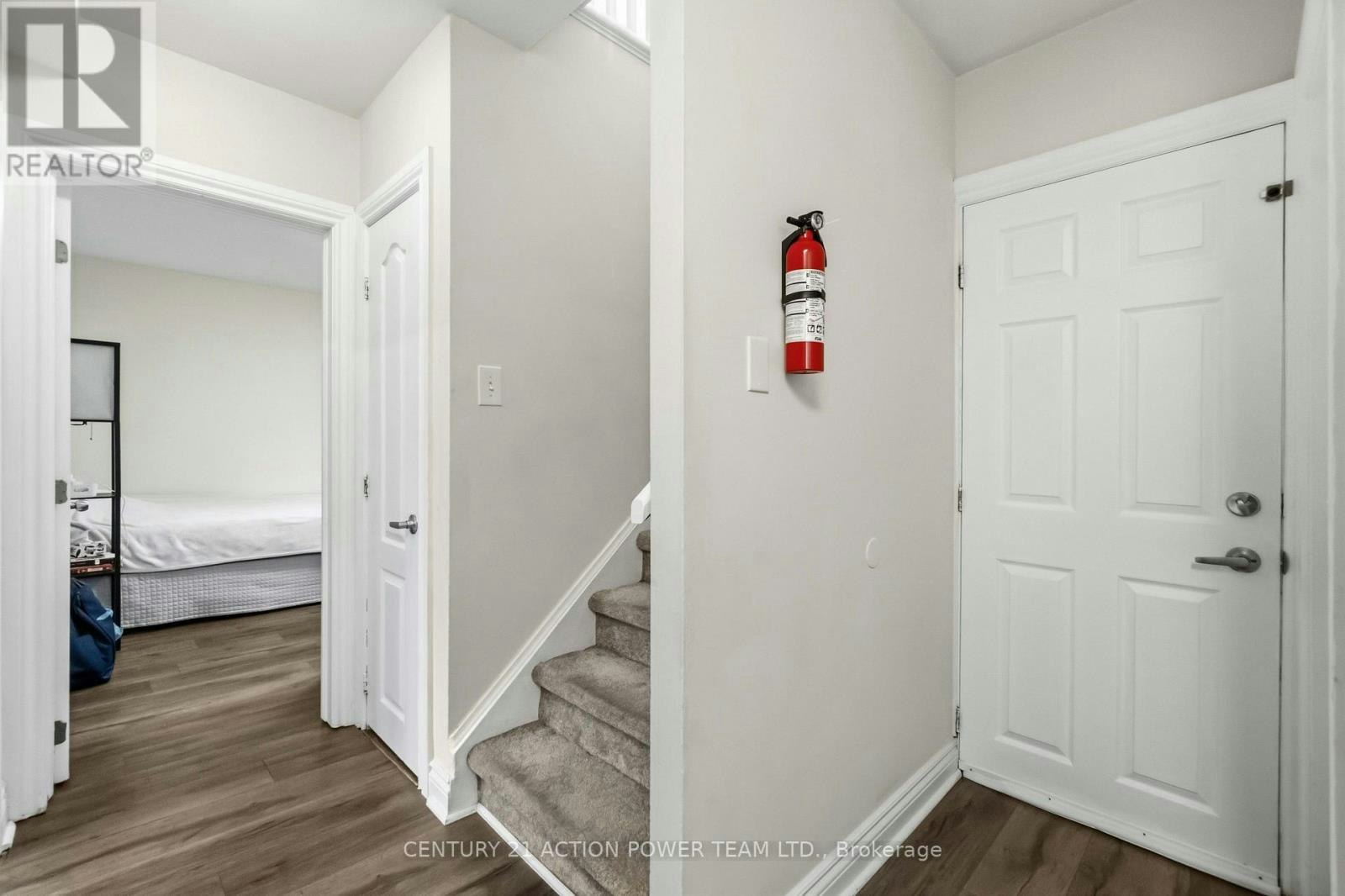 660 St Laurent Boulevard, Ottawa, ON, K1K 3A5 - 11