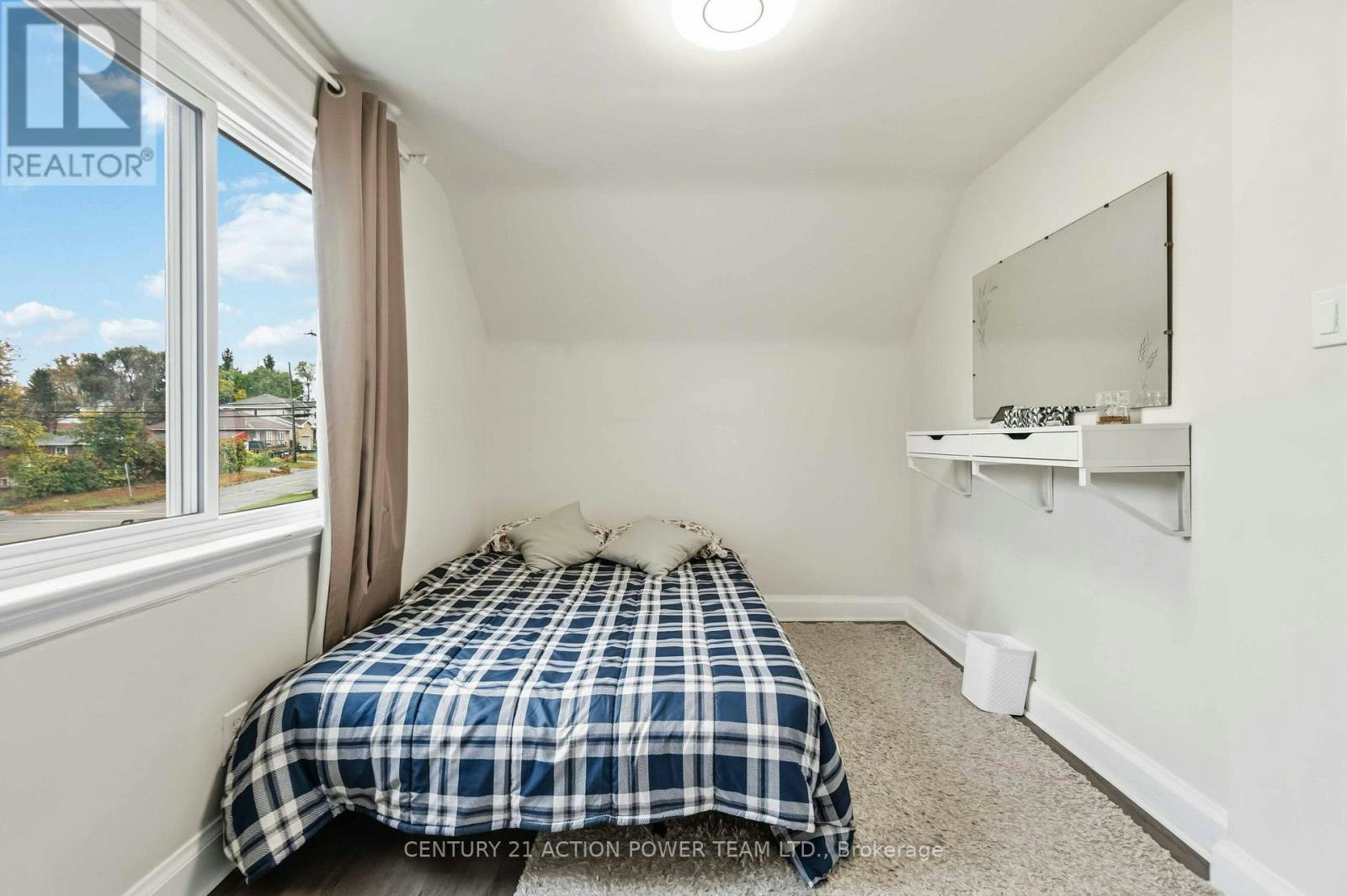 660 St Laurent Boulevard, Ottawa, ON, K1K 3A5 - 20