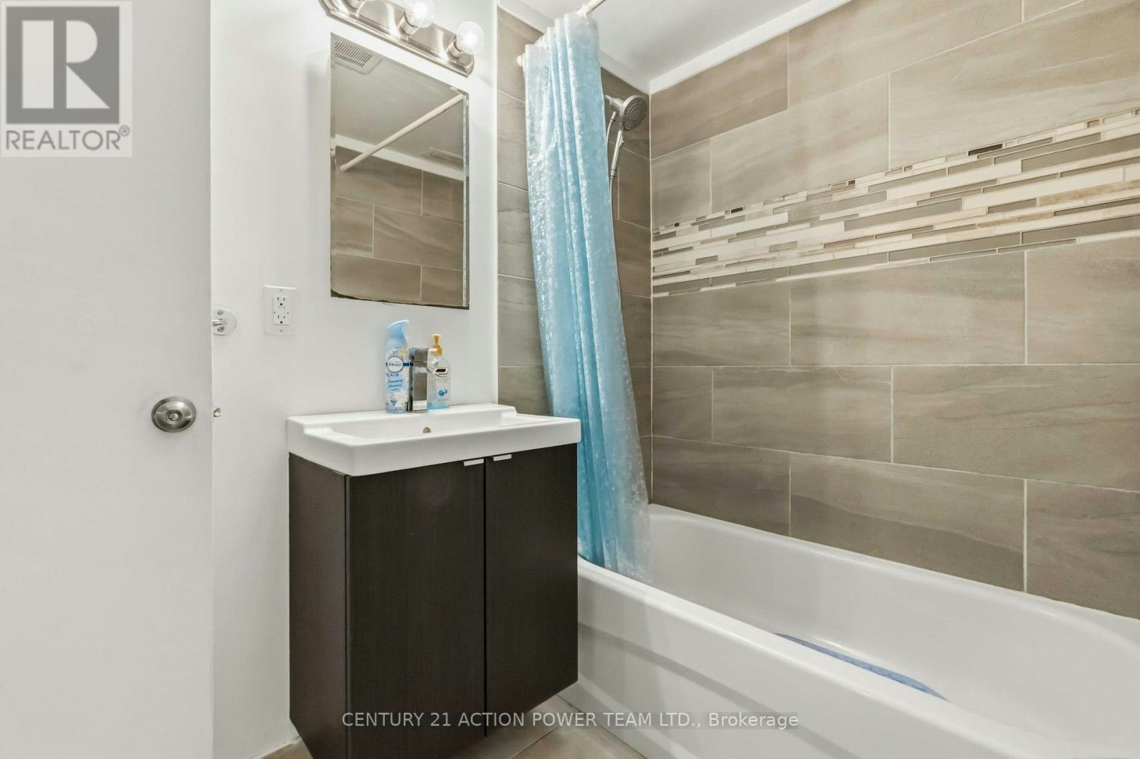 660 St Laurent Boulevard, Ottawa, ON, K1K 3A5 - 26