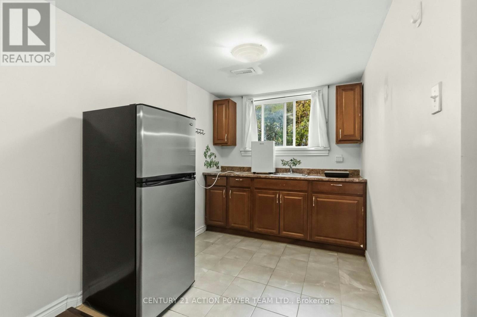 660 St Laurent Boulevard, Ottawa, ON, K1K 3A5 - 25
