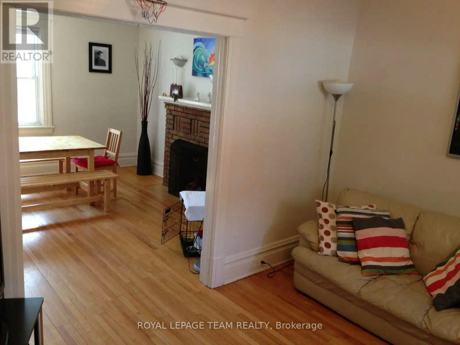 33 Cameron Avenue, Ottawa, ON, K1S 3X7 - 3