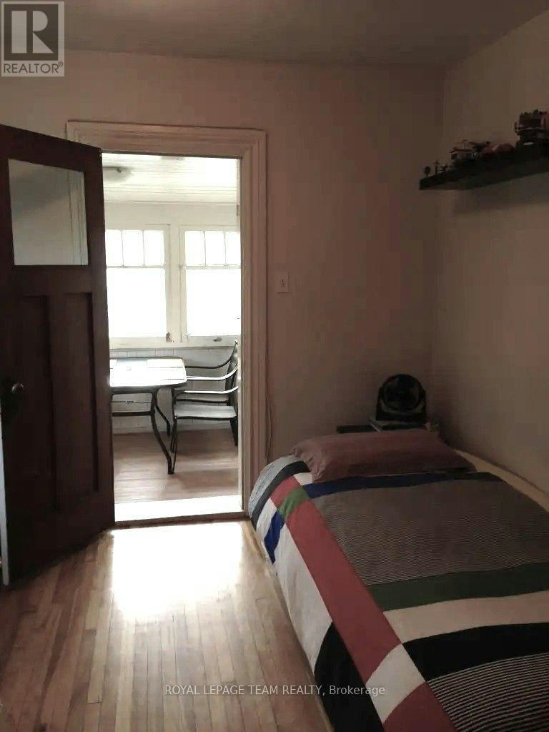 33 Cameron Avenue, Ottawa, ON, K1S 3X7 - 7