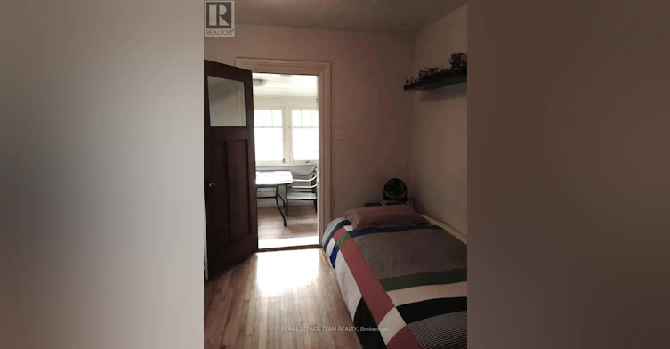 33 Cameron Avenue, Ottawa, ON, K1S 3X7 - 7