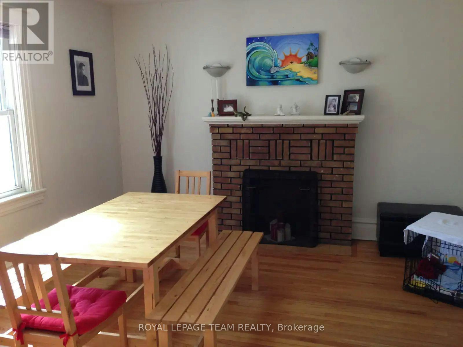 33 Cameron Avenue, Ottawa, ON, K1S 3X7 - 2