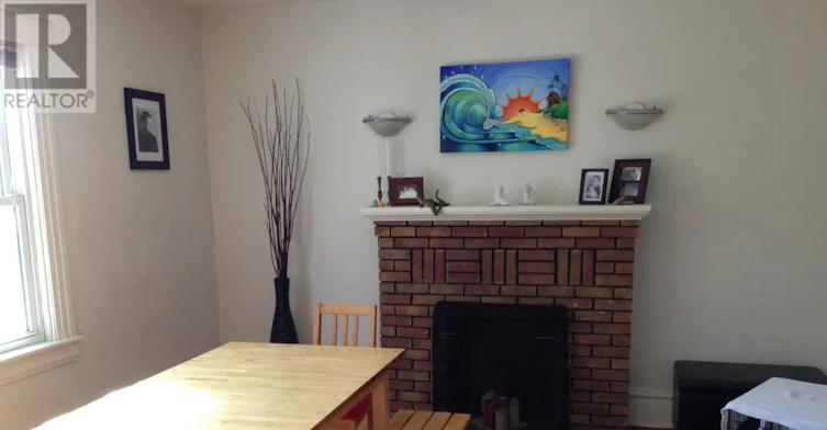 33 Cameron Avenue, Ottawa, ON, K1S 3X7 - 2