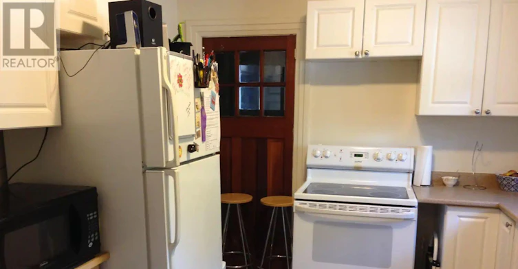 33 Cameron Avenue, Ottawa, ON, K1S 3X7 - 5