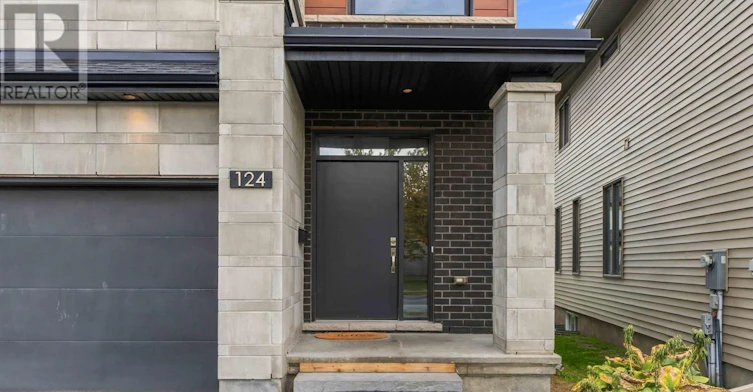 124 Dun Skipper Drive, Ottawa, ON, K1X 0G2 - 2