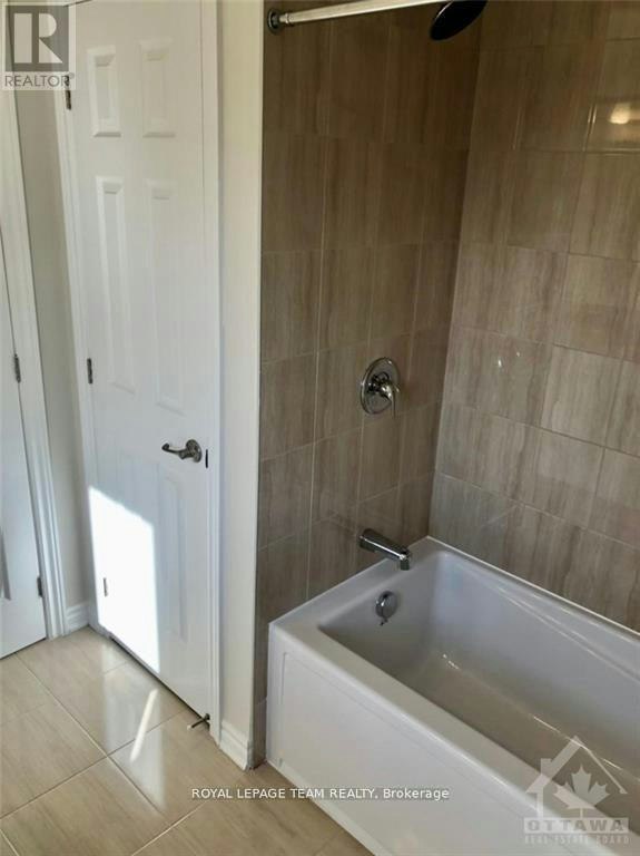 767 Brittanic Road, Ottawa, ON, K2V 0R3 - 18